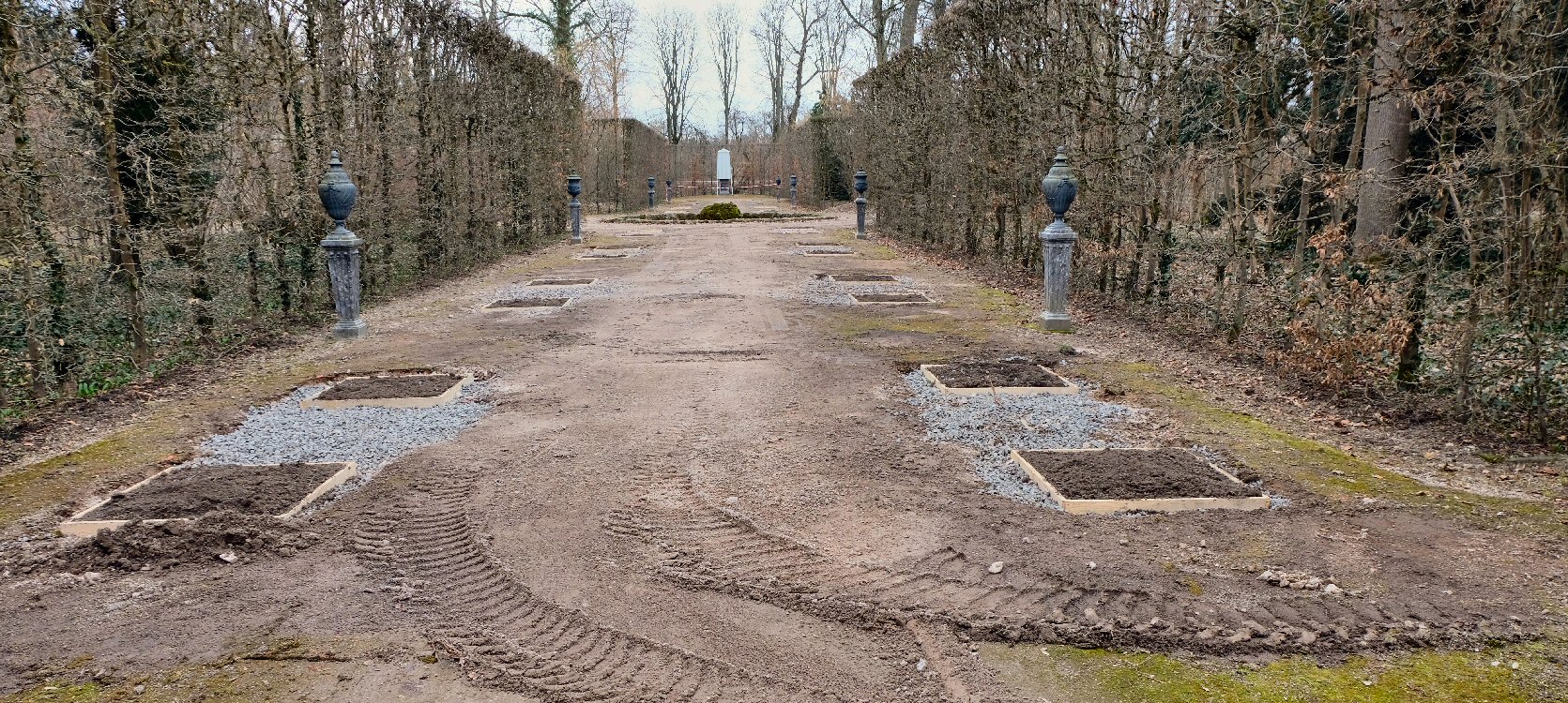 Schwetzinger Schlossgarten Urnenallee