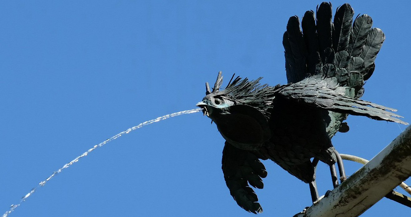 Wasserspeiende Vögel