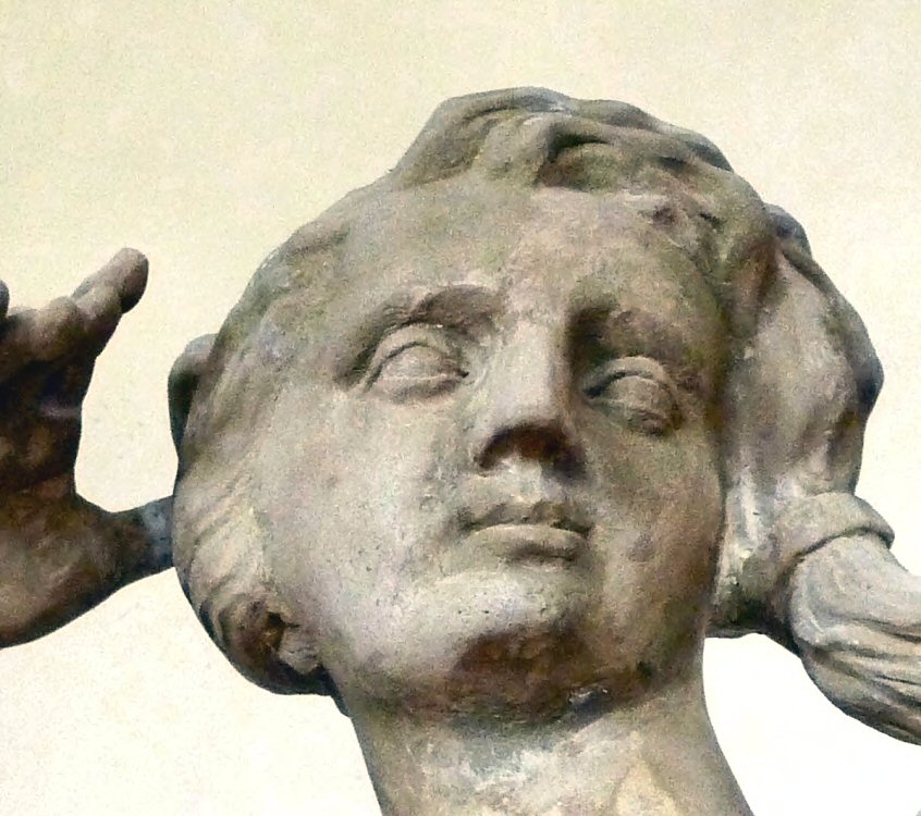 Köpfe der Originalskulpturen